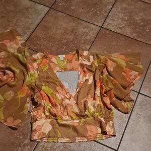 Chic Floral Wrap Blouse with Flared Sleeves